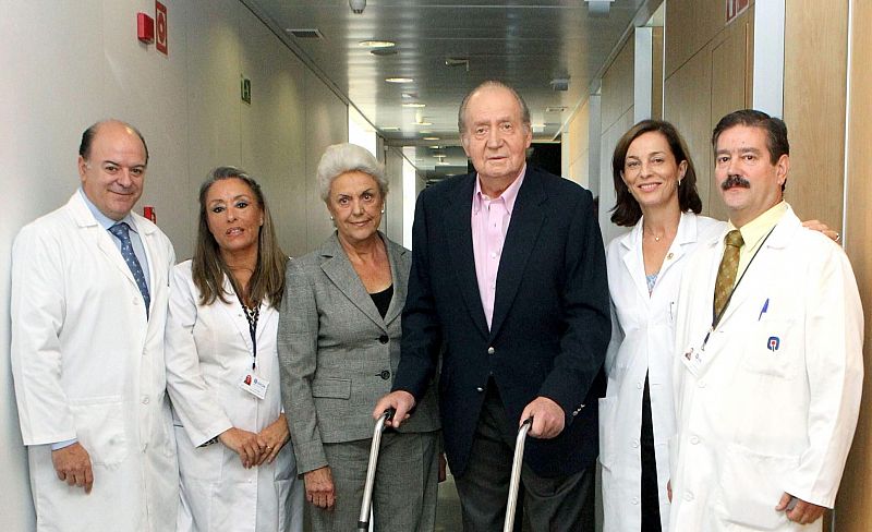 EL REY RECIBE EL ALTA HOSPITALARIA