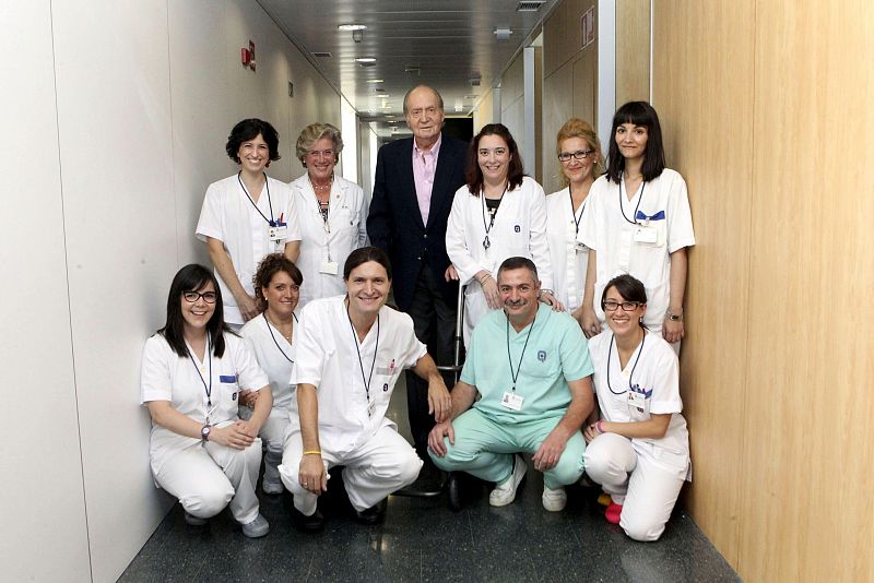 EL REY RECIBE EL ALTA HOSPITALARIA