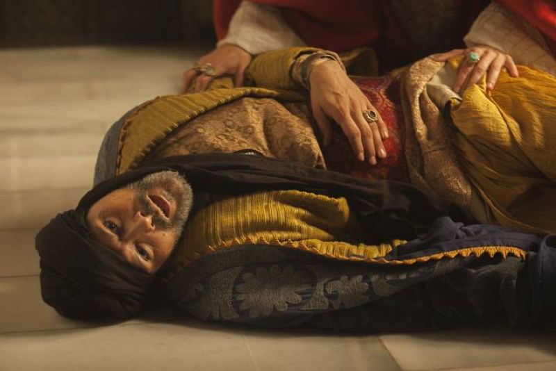 Y desea con todas sus fuerzas quitarse a Muley Hacén del medio. 