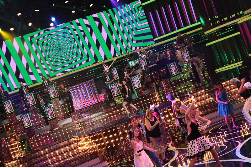 Conocemos a los 14 concursantes el programa y a los 'bailongos'