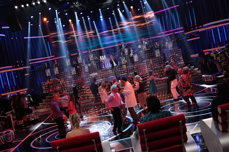 Conocemos a los 14 concursantes el programa y a los 'bailongos'