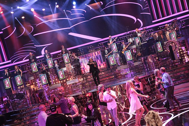 Conocemos a los 14 concursantes el programa y a los 'bailongos'