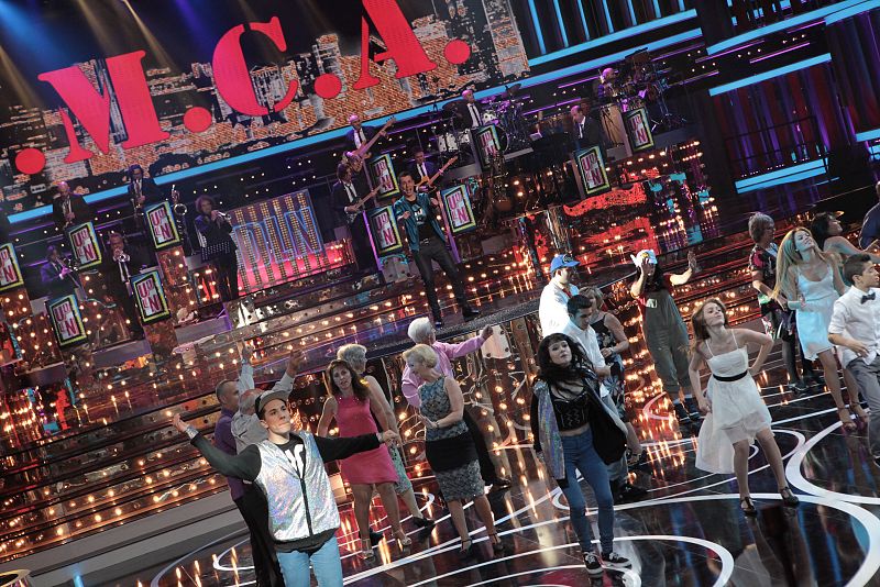 Conocemos a los 14 concursantes el programa y a los 'bailongos'