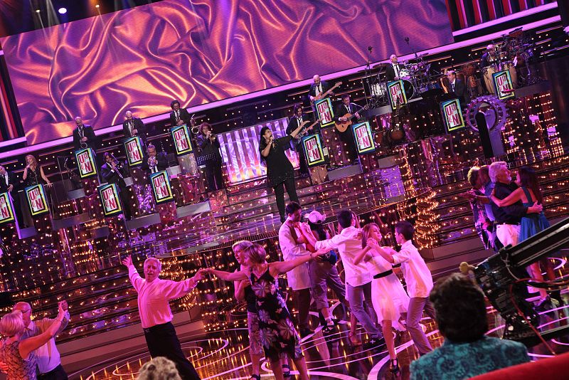 Conocemos a los 14 concursantes el programa y a los 'bailongos'