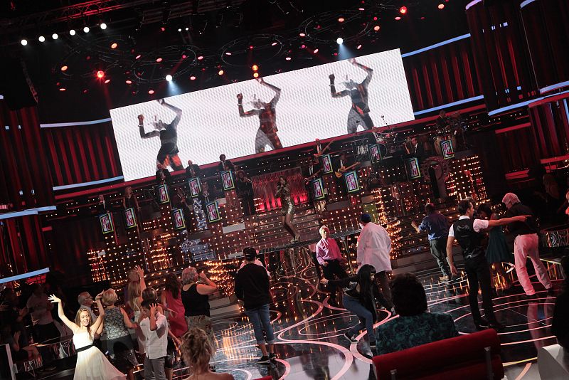 Conocemos a los 14 concursantes el programa y a los 'bailongos'