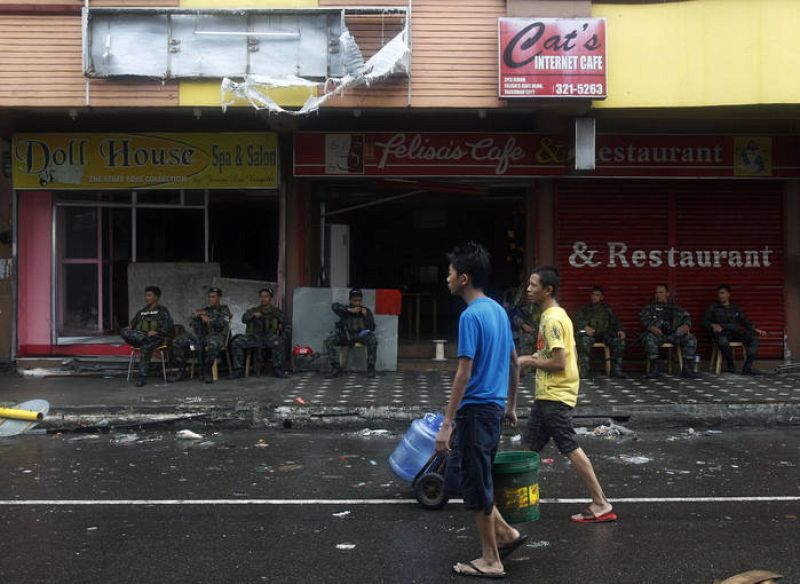 Las autoridades filipinas consideran una prioridad evitar los saqueos de la población desesperada