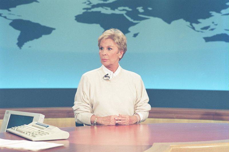 Lina Morgan en el set del Telediario de TVE (1998)