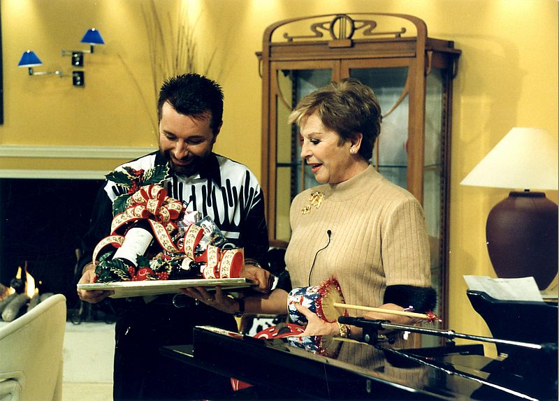 Lina Morgan junto a Jose Manuel Parada en 1996, en el programa "Cine de Barrio" de TVE.