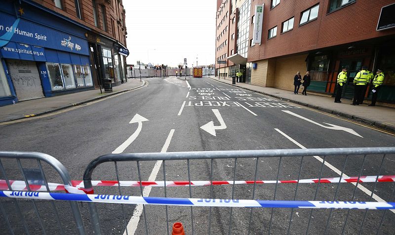 La policía ha acordonado la calle donde se ha producido el accidente.