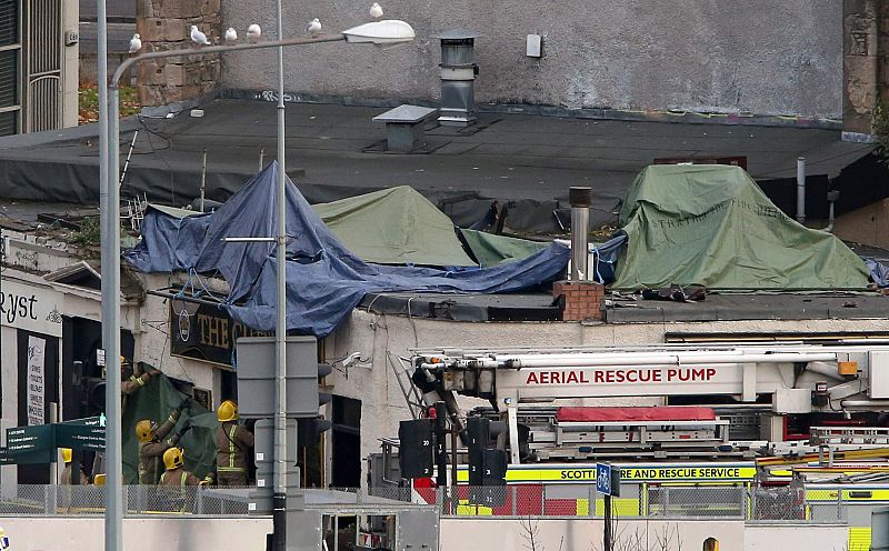 Plano general del lugar donde ha chocado el helicóptero de la policía.