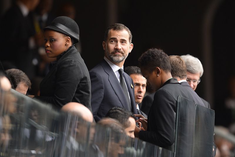 El príncipe Felipe a la llegada al funeral del expresidente Nelson Mandela