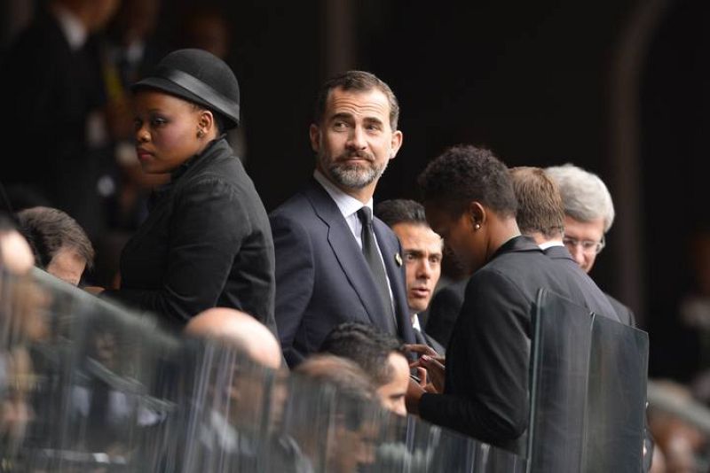 El príncipe Felipe a la llegada al funeral del expresidente Nelson Mandela