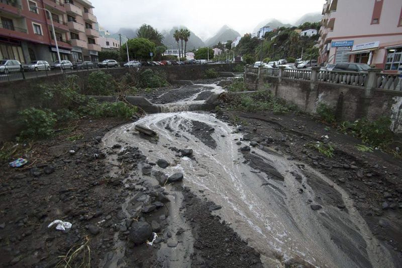 Alerta máxima en las islas de Tenerife por el termporal