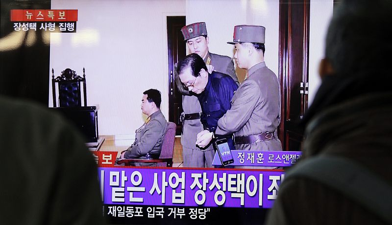 La pobación norcoreana ha podido seguir, a través de la televisión, la condena del tío de su líder Kim Jong-un tras su purga.