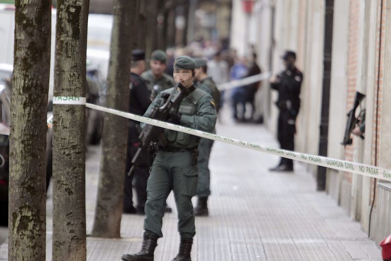 Entre los reunidos se encontraban los abogados Arantza Zulueta y Jon Enparantza