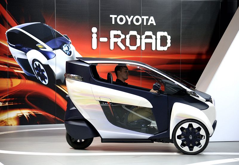 Un vehículo de tres ruedas Toyota i-Road