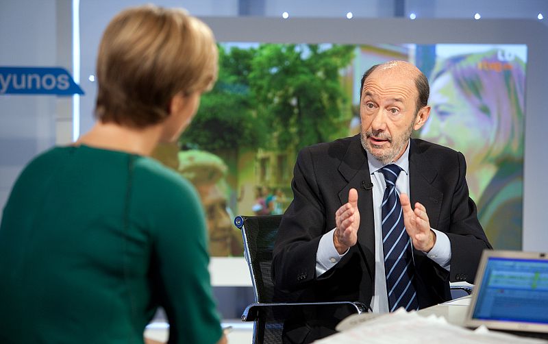 Alfredo Pérez Rubalcaba, en el estudio de 'Los Desayunos de TVE'
