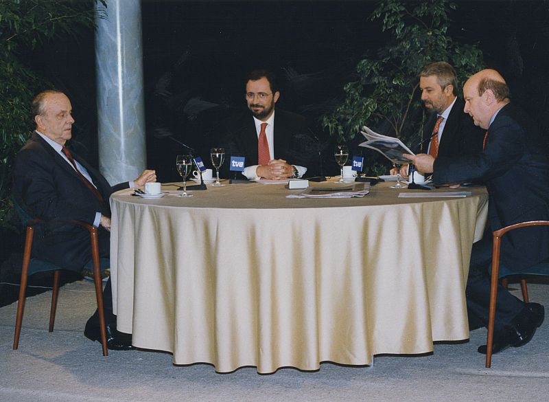 Javier González Ferrari, dirigió y presentó 'Los Desayunos de TVE' en su segunda etapa (1996-1999)