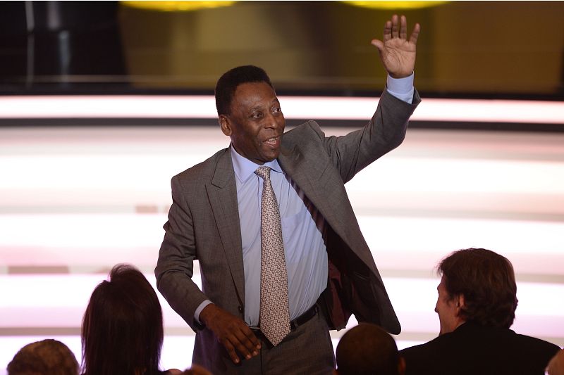 Pele llegando a la ceremonia del Balón de Oro 2013.