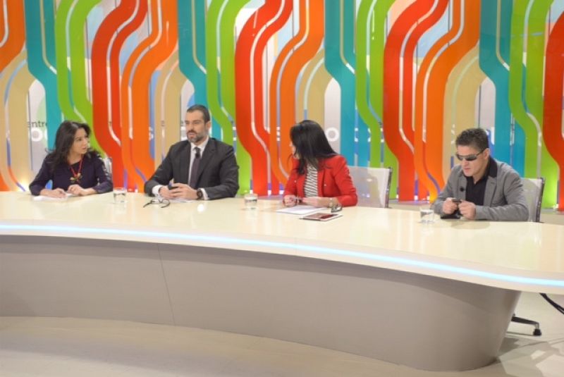 'Entre todos' cumple 100 programas