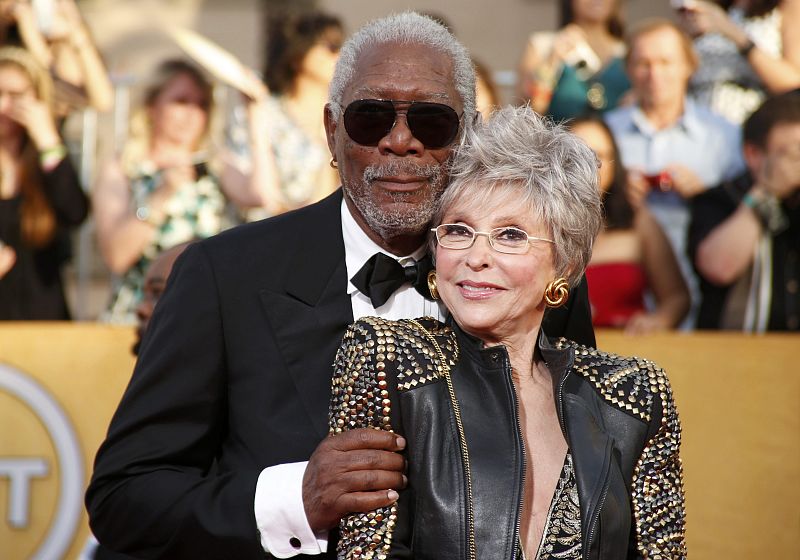 El actor Morgan Freeman y la actriz y cantante de origen portorriqueño Rita Moreno, que va recibe en 2014 el galardón especial a su trayectoria en los premios del Sindicato de Actores de EE.UU.