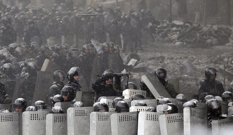 Los policías conquistan la plaza de la Independencia de Kiev, el corazón de las protestas