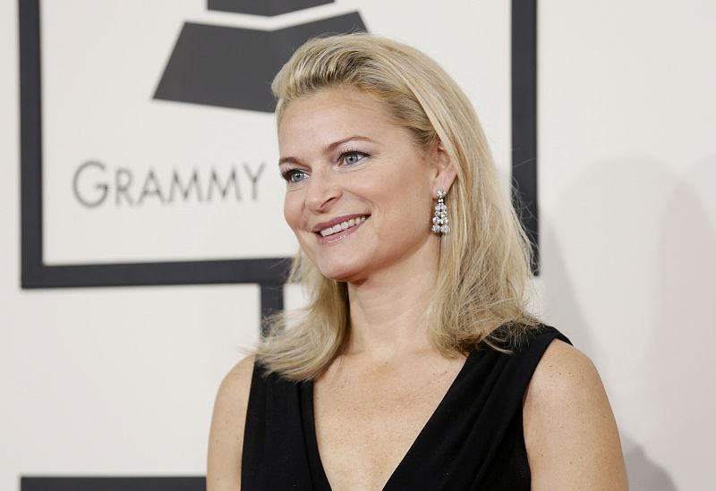 La cantante Anna Einarsson a su llegada a la 56 edición de los Grammy 2014.