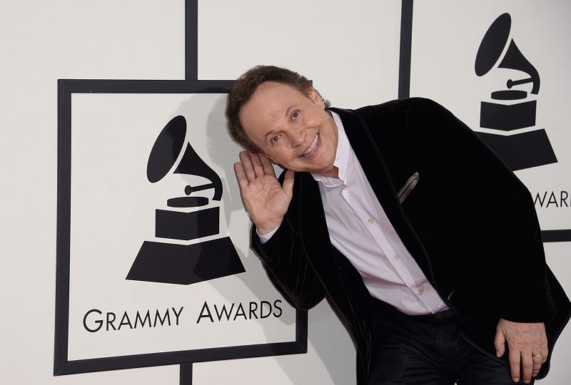 El actor Billy Crystal a su llegada a la 56 edición de los Grammy en California.