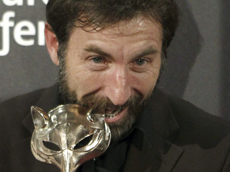 El actor Antonio de la Torre, tras recibir el premio a "Mejor actor protagonista", por su trabajo en "Canibal".