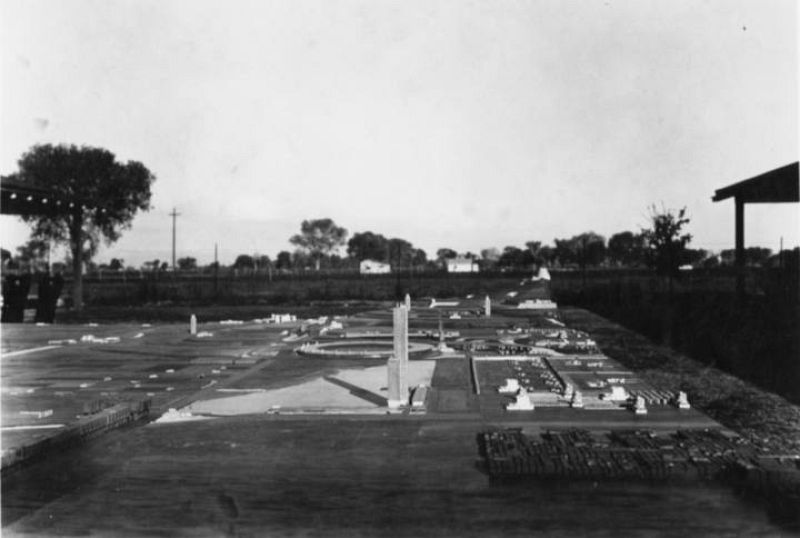 Maqueta de Broadacre City. 1934-35. Fotografía, 6 5/8 x 4 1/4" (16.8 x 10.8 cm). 