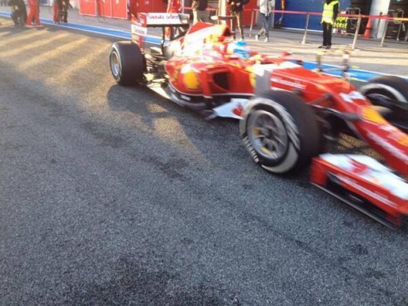 Alonso, en el 'pit lane'