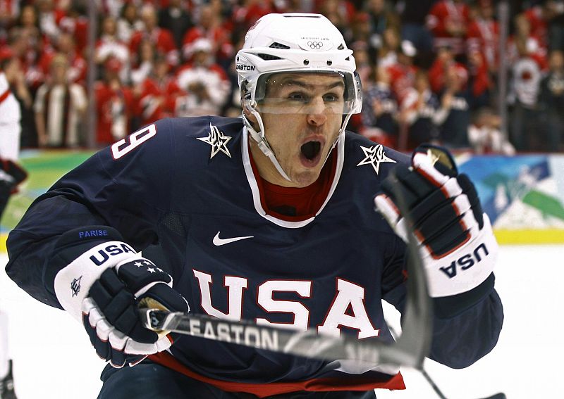 El jugador estadounidense de hockey sobre hielo Zach Parise