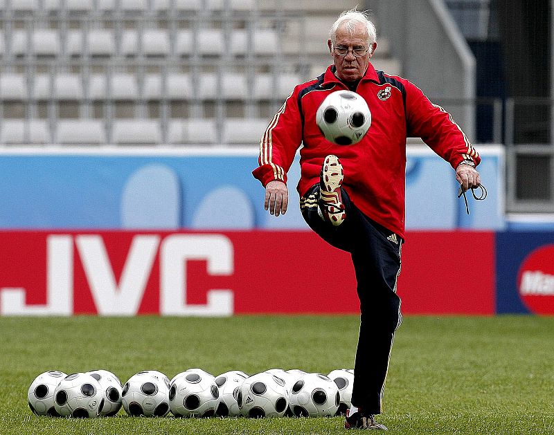 FALLECE EN MADRID LUIS ARAGONÉS