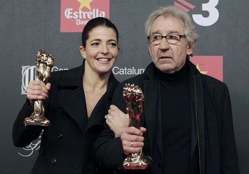 Nora Navas, premio Gaudi de cinematografía a la Mejor Actriz protagonista por la película "Todos queremos lo mejor para ella", y Jose Sacristán, premio al Mejor Actor por "El muerto y ser feliz".