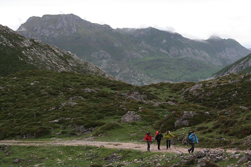 Edurne y Javier Sierra en los Picos de Europa