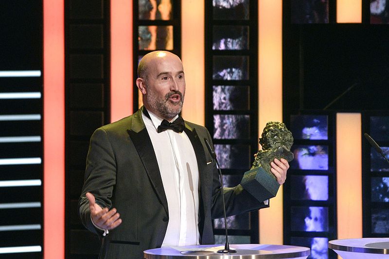 Javier Cámara tras recibir el Goya a Mejor Actor por su papel en 'Vivir es fácil con los ojos cerrados'.