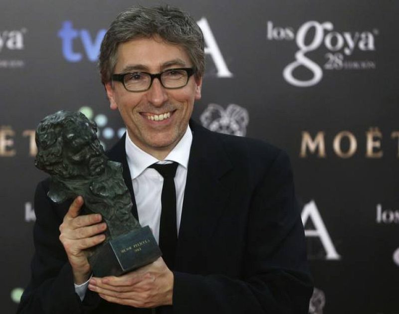 David Trueba, en el backstage con el Goya a la Mejor Película. 