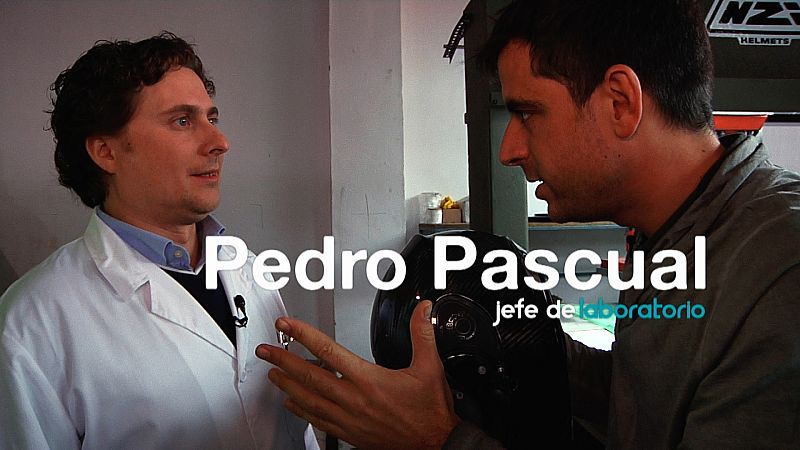 ¿Cómo se hace un casco de moto?