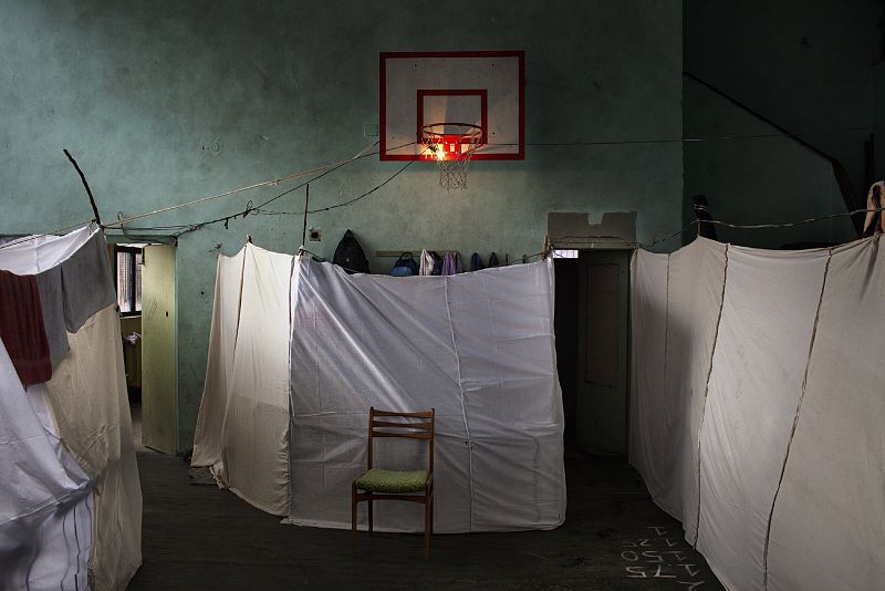Fotografía de Alessandro Penso, primer premio en noticias generales. Albergue temporal para refugiados sirios en Sofía, Bulgaria.