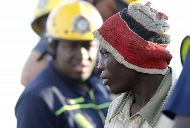 El portavoz de los servicios de emergencia, Werner Vermaak, asegura que nadie se encuentra gravemente herido.