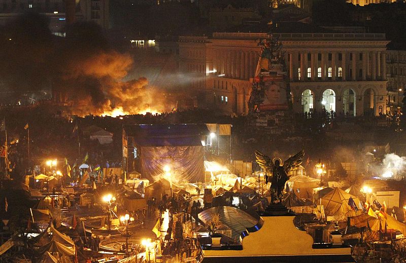 Los manifestantes radicales permanecen atrincherados en el centro de Kiev