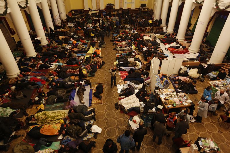 Opositores duermen en el ayuntamiento de Kiev