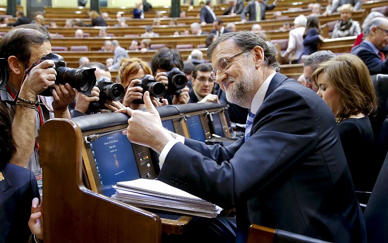 El presidente del Gobierno, Mariano Rajoy, posa para los medios