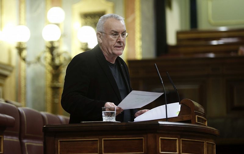 El líder de IU, Cayo Lara, durante su intervención en el debate sobre el estado de la nación