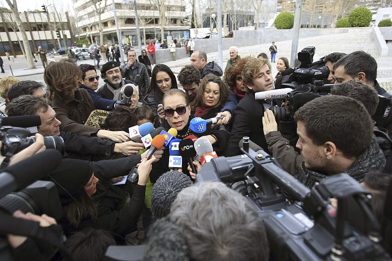 Massiel ha acudido a mediodía a dar el pésame a la familia de Paco de Lucía