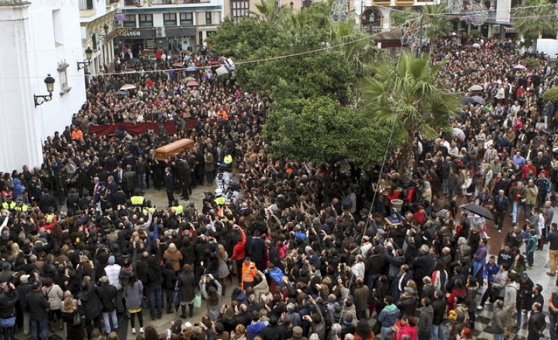 LLEGADA FERETRO A NUESTRA SEÑORA DE LA PALMA