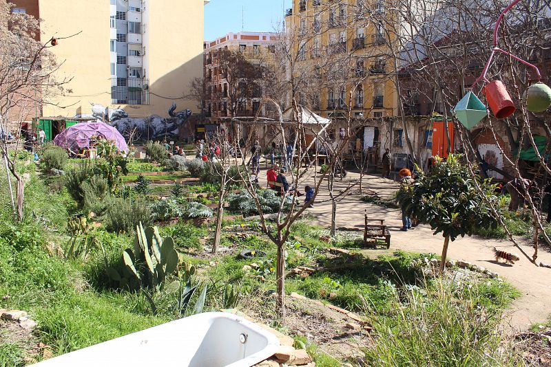 Vista general de 'Esta es una plaza' en el barrio madrileño de Lavapiés.