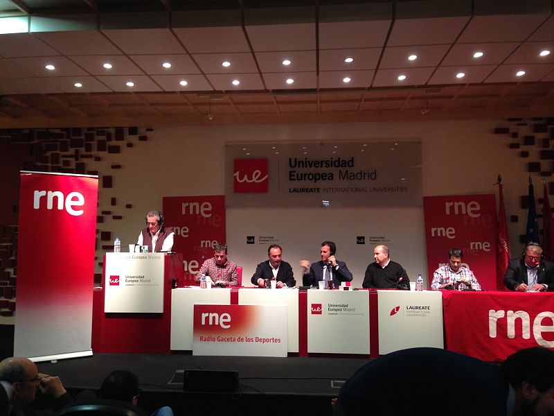 Chema Abad y su equipo han visitado este lunes 24 de marzo la Universidad Europea de Madrid, desde donde han realizado en directo 'Radiogaceta de los deportes'.