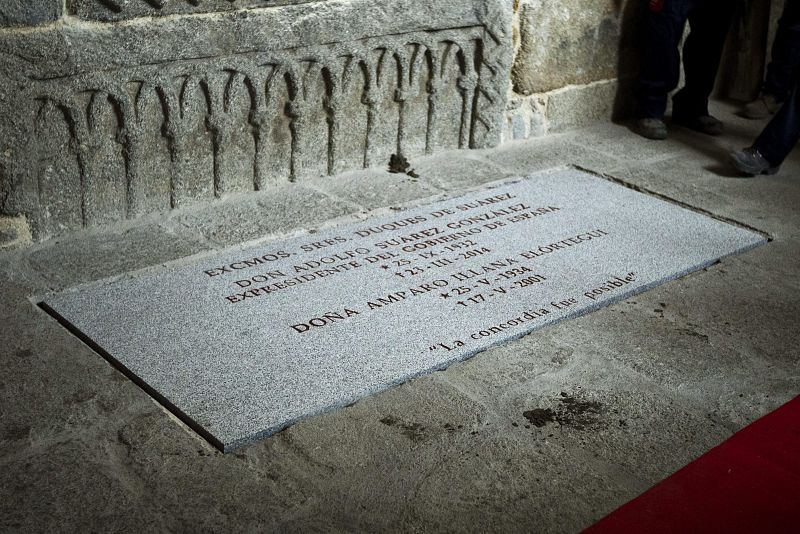 Sepultura del expresidente del Gobierno Adolfo Suárez y su esposa Amparo Illana en la catedral de Ávila