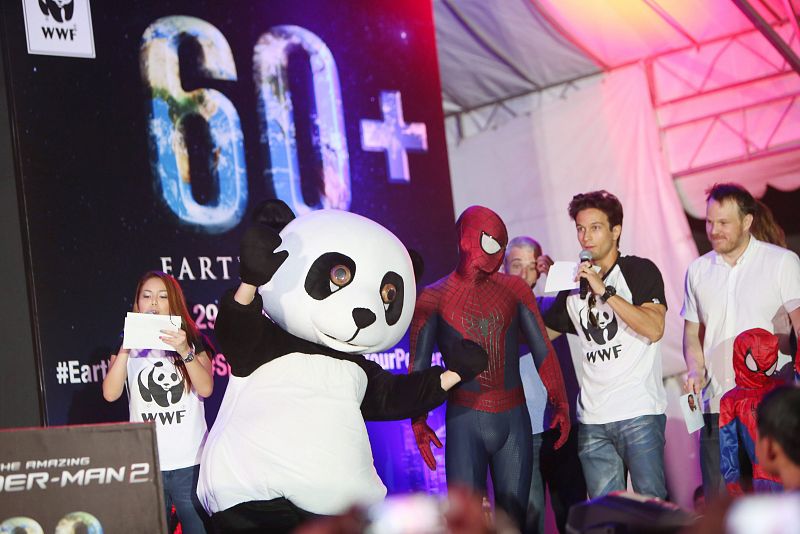 Cast of Spiderman attends Earth Hour